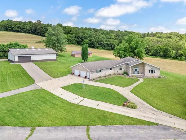 Baraboo, WI 53913,E9198 Terrytown Road