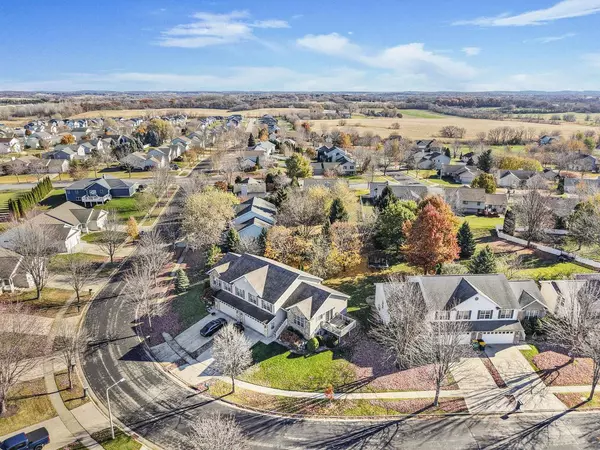 102-110 Maria Lane, Cottage Grove, WI 53527