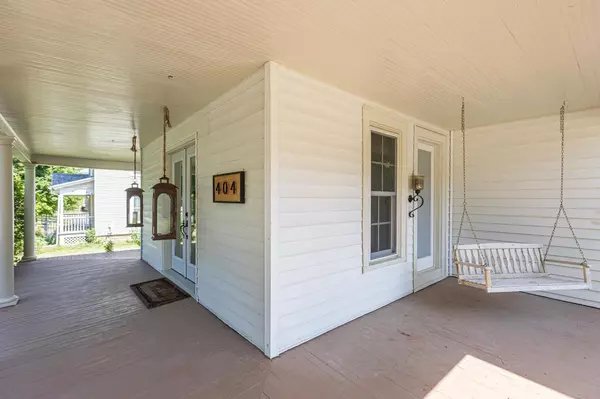 Lake Mills, WI 53551,404 College Street
