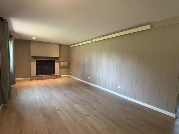 Twin Lakes, WI 53181,1616 Swallow Road