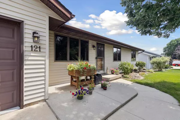 Brooklyn, WI 53521,121 Teddy Street