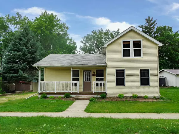 213 Station Street,  Sharon,  WI 53585