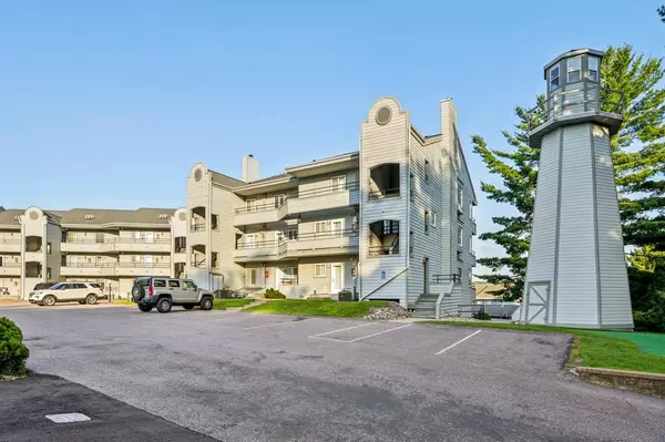 Wisconsin Dells, WI 53965,530 E Hiawatha Drive #109