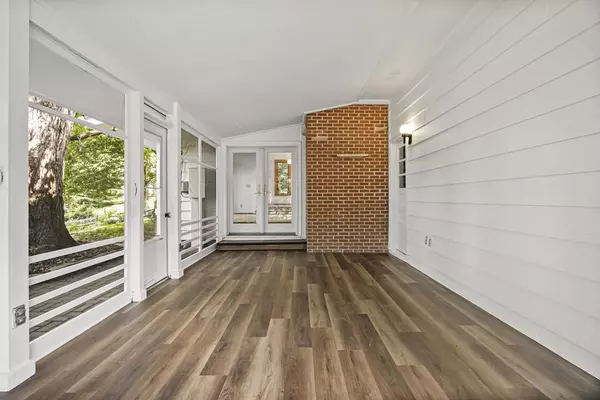 Monona, WI 53716,5711 Pheasant Hill Road
