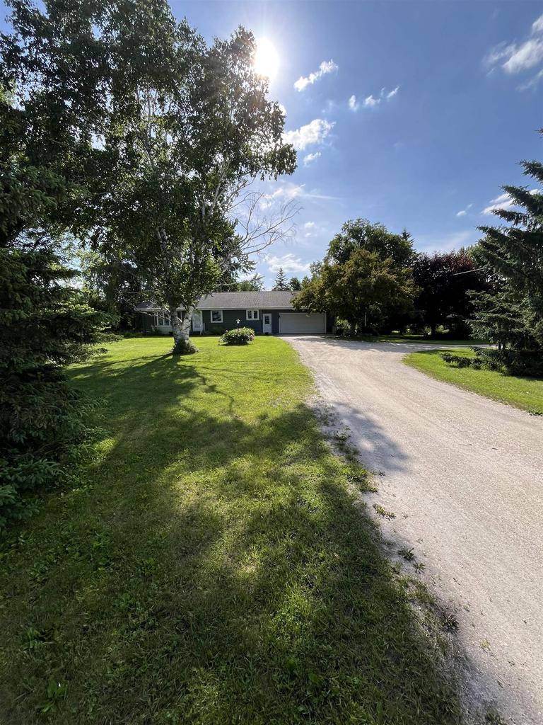 5106 N County Road D, Fond Du Lac, WI 54937