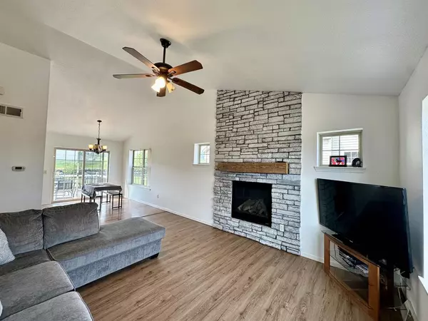 Fall River, WI 53932,114 Community Drive