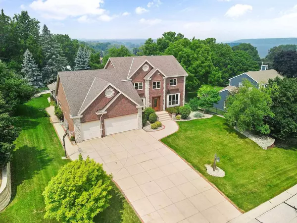 Pewaukee, WI 53072,W271N2631 Orchard Lane