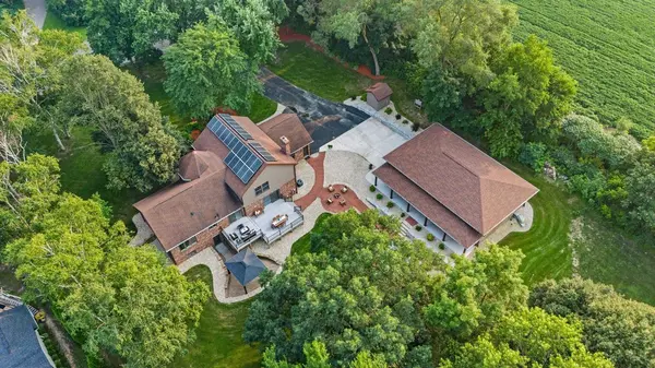 2127 Vintage Drive, Fitchburg, WI 53575