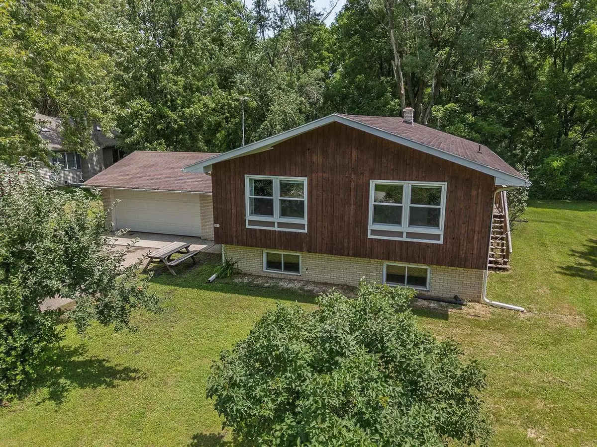Oxford, WI 53952,202 S Fandrich Street