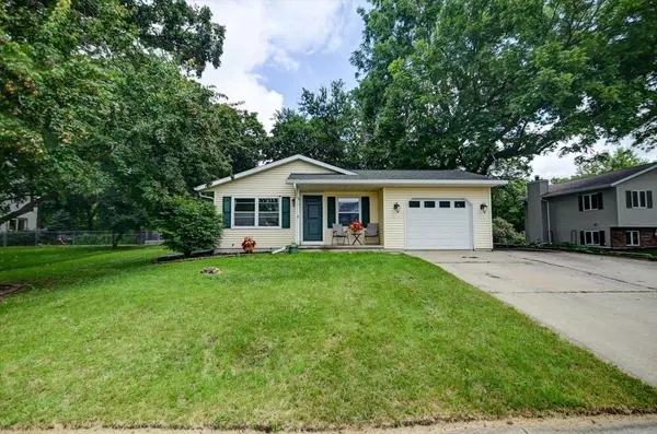 328 N Rutland Avenue, Brooklyn, WI 53521