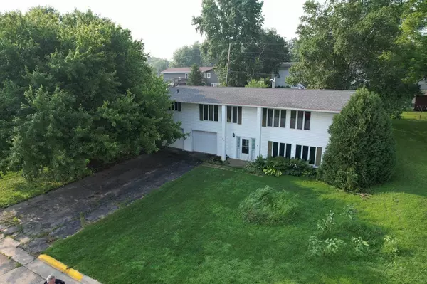 Dodgeville, WI 53533,623 W Chapel Street