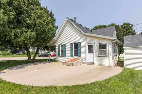 Cuba City, WI 53807,220 N Washington Street