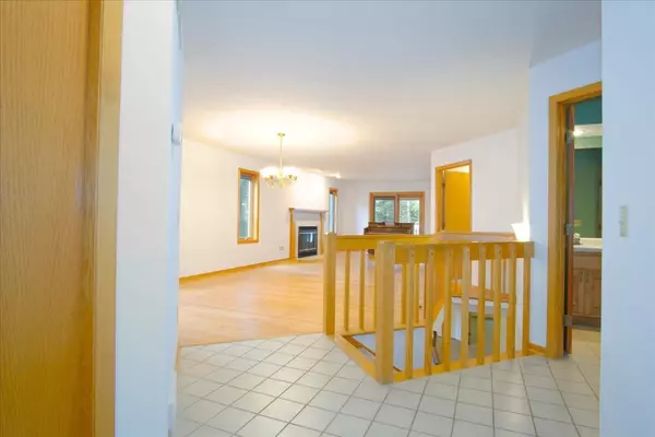 Madison, WI 53717,117 N Oak Grove Drive