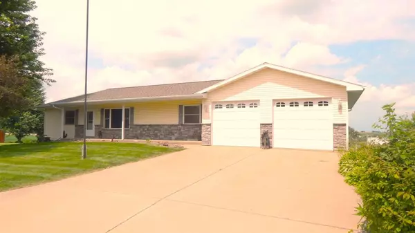 704 E North Street, Dodgeville, WI 53533