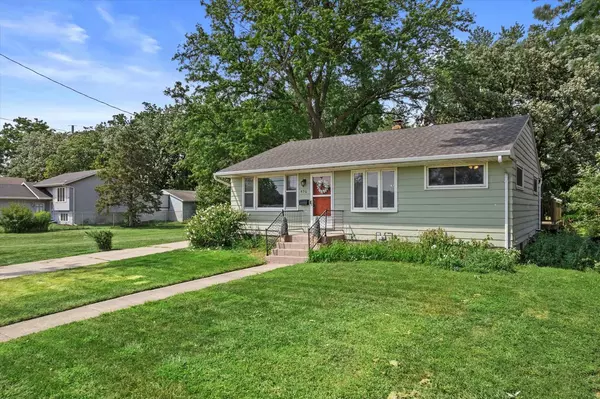 456 W Delavan Drive, Janesville, WI 53546