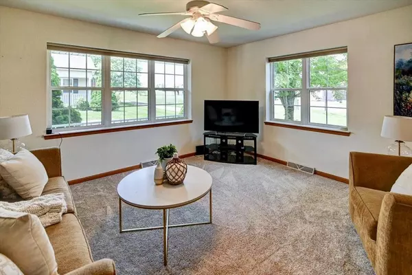 Sun Prairie, WI 53590,958 Chandler Lane