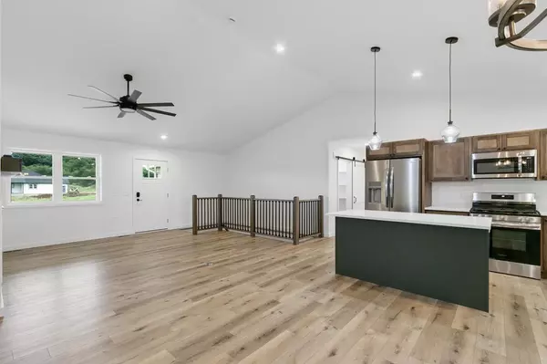 Baraboo, WI 53913,412 Roosevelt Street