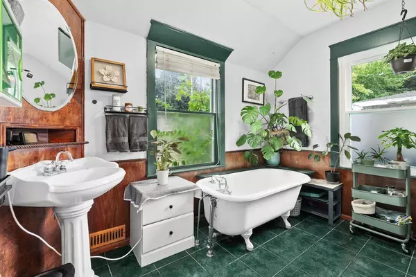 Fort Atkinson, WI 53538,216 Council Street