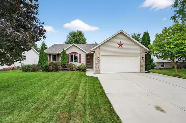 564 S Burr Oak Avenue, Oregon, WI 53575