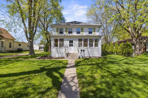 Elkhorn, WI 53121,14 1/2 Prescott Street