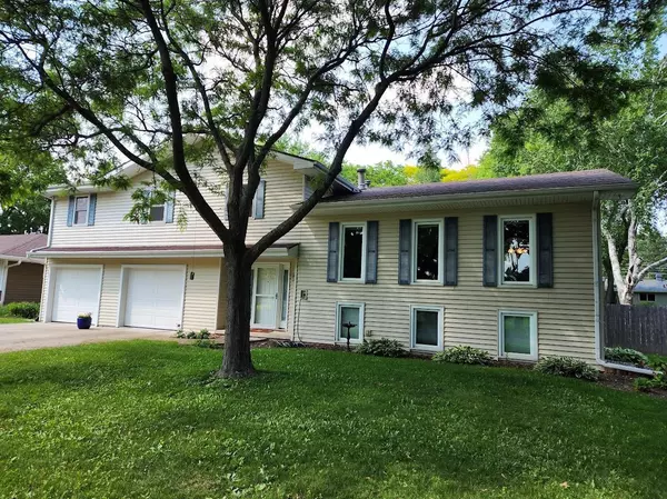 7122 Mockingbird Lane, Middleton, WI 53562