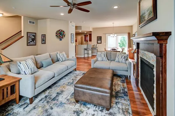 2537 New Town Drive, Sun Prairie, WI 53590