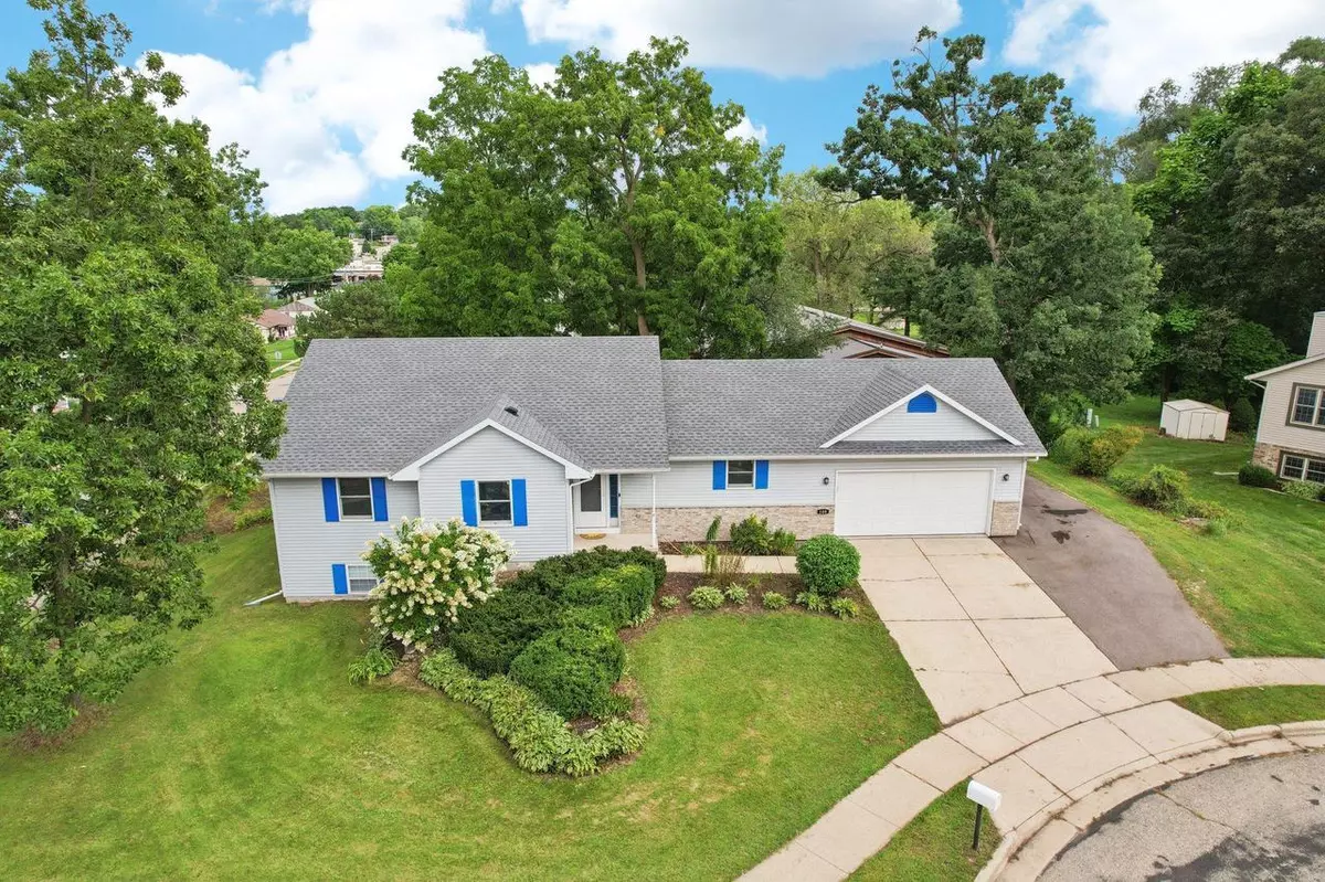 Deerfield, WI 53531,100 Oak Ridge Court
