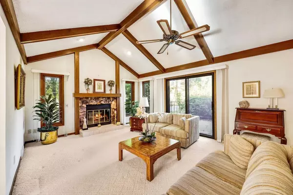 Middleton, WI 53562,5807 Woodcreek Lane #5807