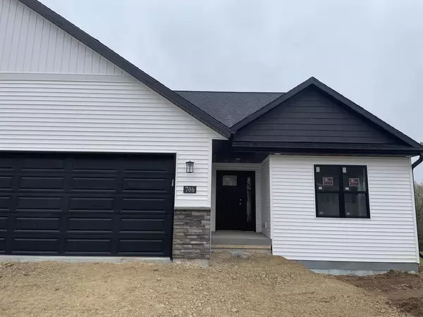 Fall River, WI 53932,714 N Main Street #8