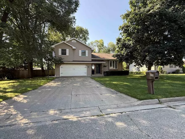 906 Vicki Drive, Tomah, WI 54660