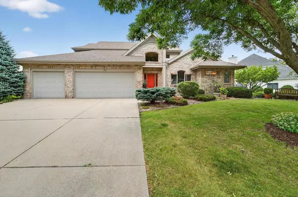 929 Hidden Cave Road, Madison, WI 53717