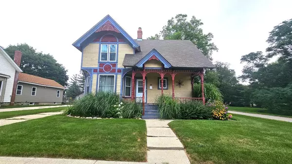125 S Lincoln Street, Elkhorn, WI 53121