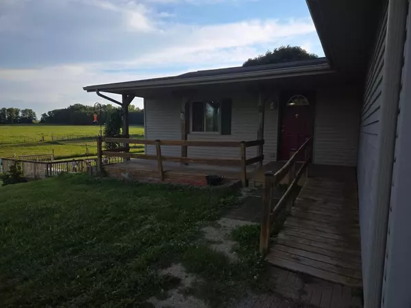 5609 W Plymouth Church Road, Beloit, WI 53511