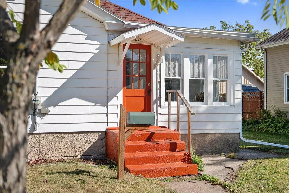 Prairie Du Sac, WI 53578,640 8th Street