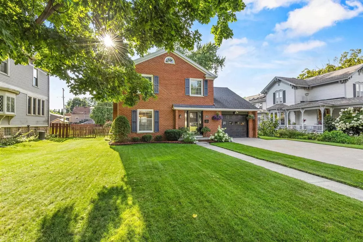 Ripon, WI 54971,806 Watson Street