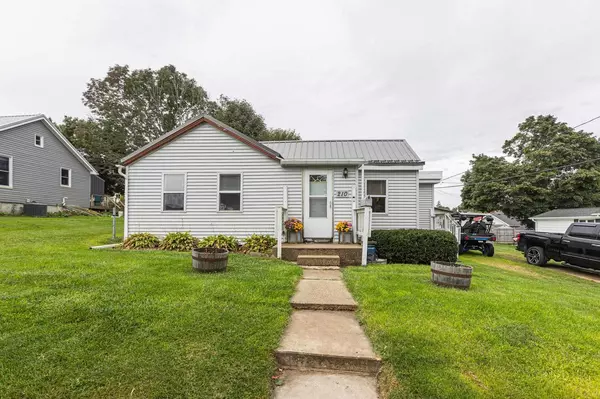 210 S Linn Street, Dodgeville, WI 53533