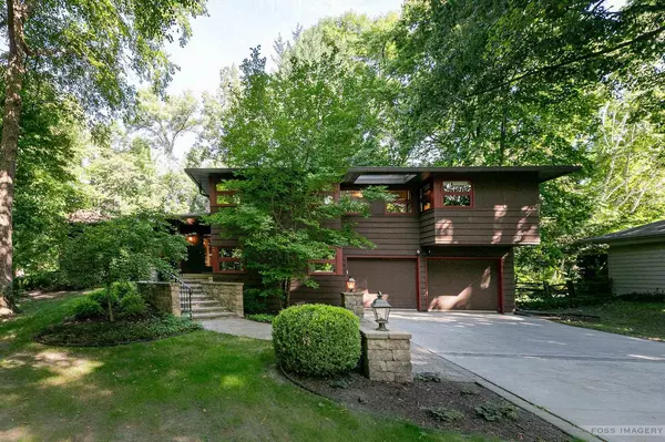 810 Woodward Drive, Madison, WI 53704