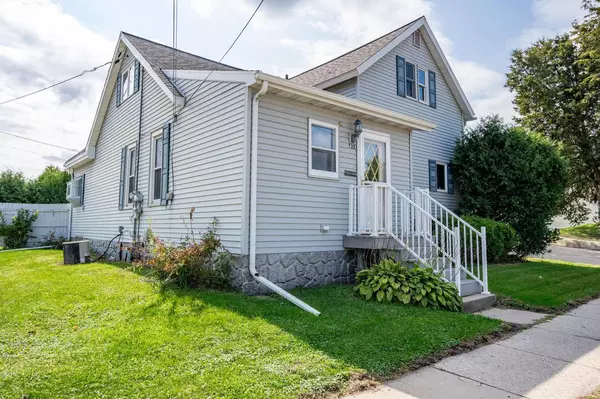 Mauston, WI 53948,722 E State Street