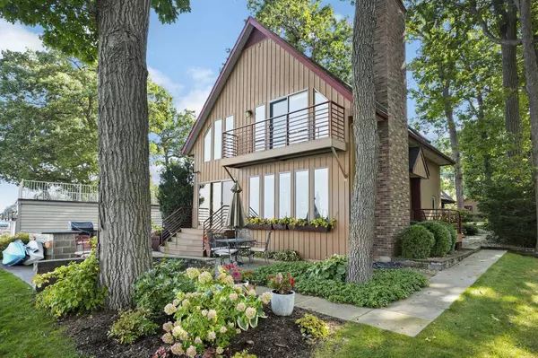 4909 Tonyawatha Trail, Monona, WI 53716