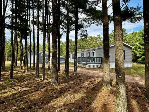 1068 10th Avenue, Hancock, WI 54943