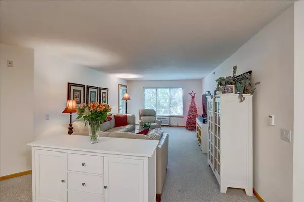 Madison, WI 53719,7201 Mid Town Road #203