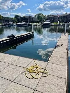 Fontana, WI 53125,271 Fontana Boulevard #610