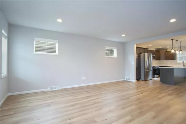 Madison, WI 53718,2159 Autumn Lake Parkway