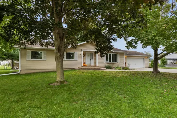 914 Marshall Drive, Mauston, WI 53948