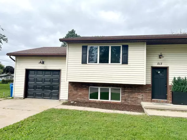 513 Village Drive, Belleville, WI 53508