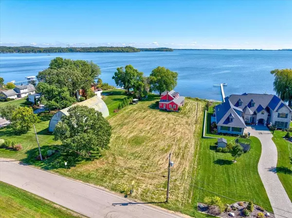 5114 Reynolds Avenue, Waunakee, WI 53597