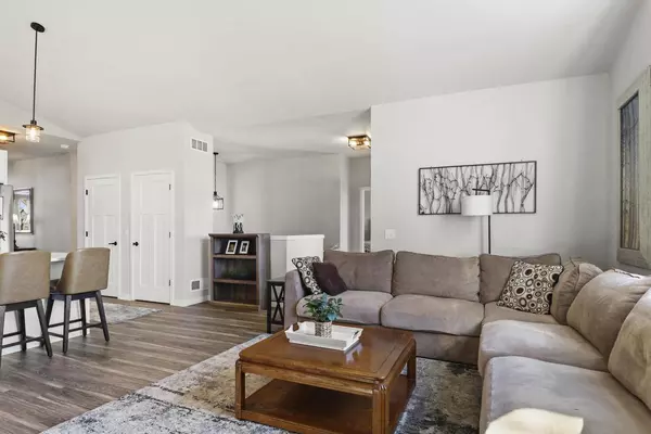 Cambridge, WI 53523,821 Vineyard Court