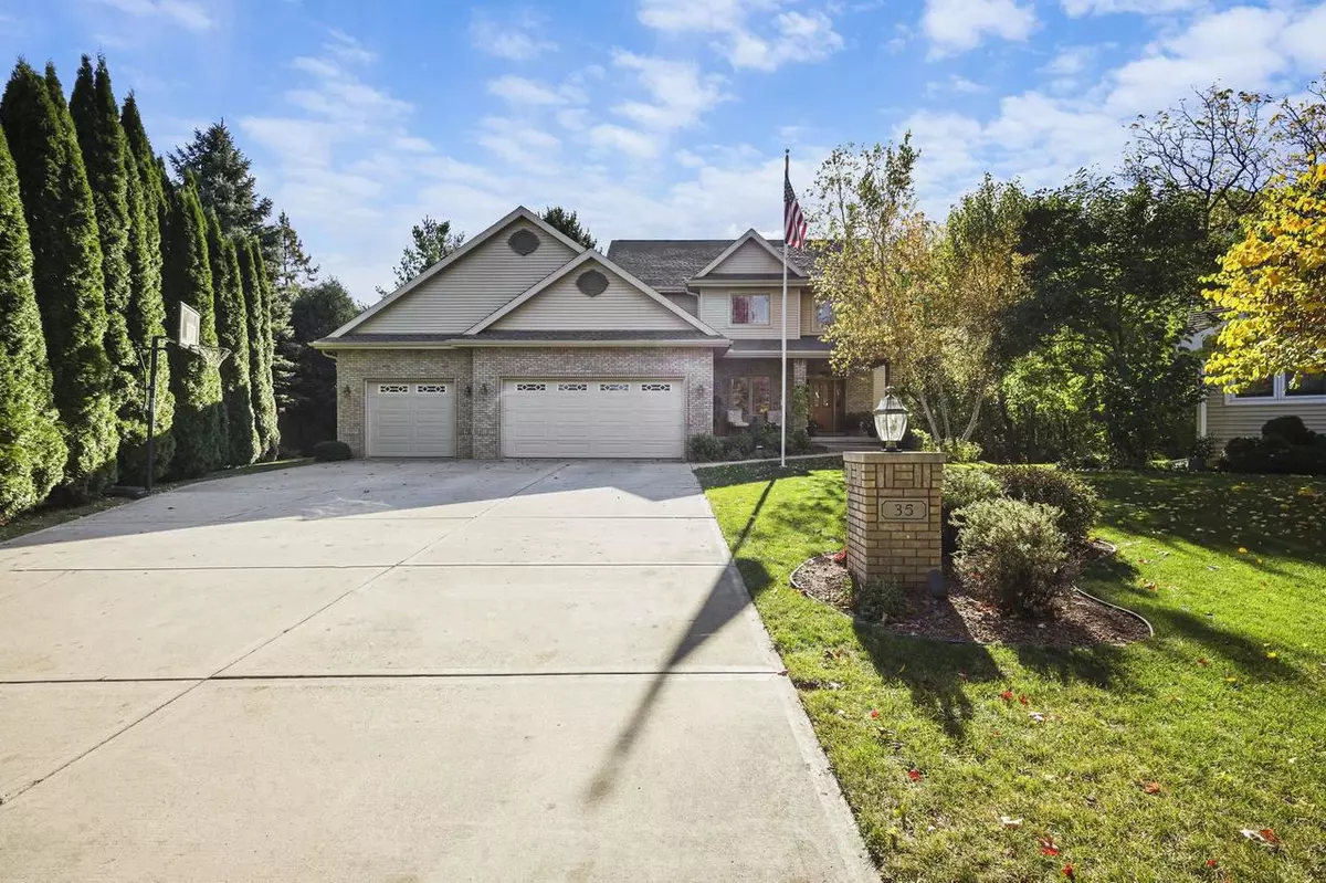 Madison, WI 53716,35 Pelican Circle