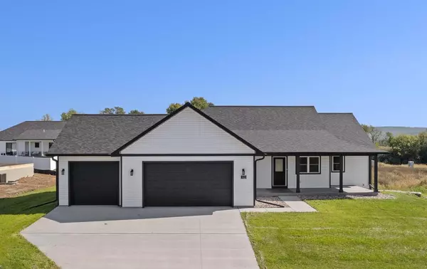 412 Eisenhower Street, Baraboo, WI 53913