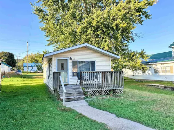 209 E Front Street, Wauzeka, WI 53826